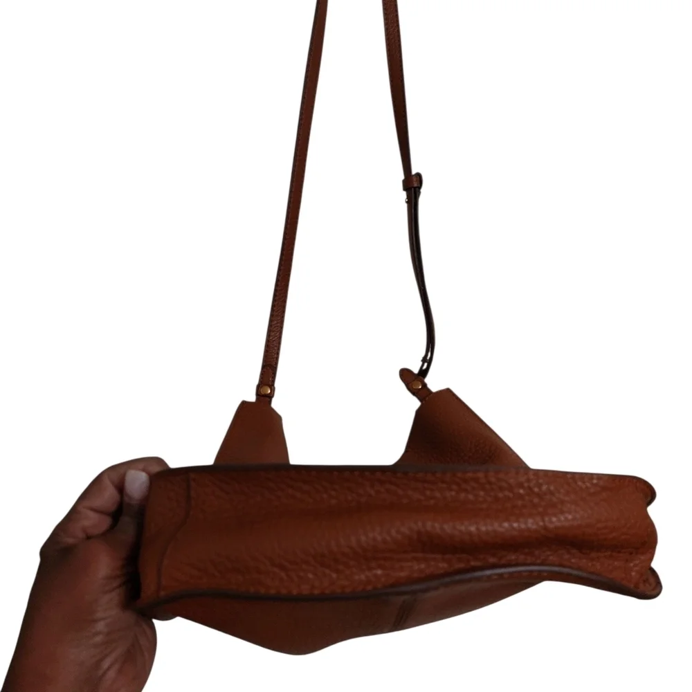 Elegant Brown Leather Shoulder Bag